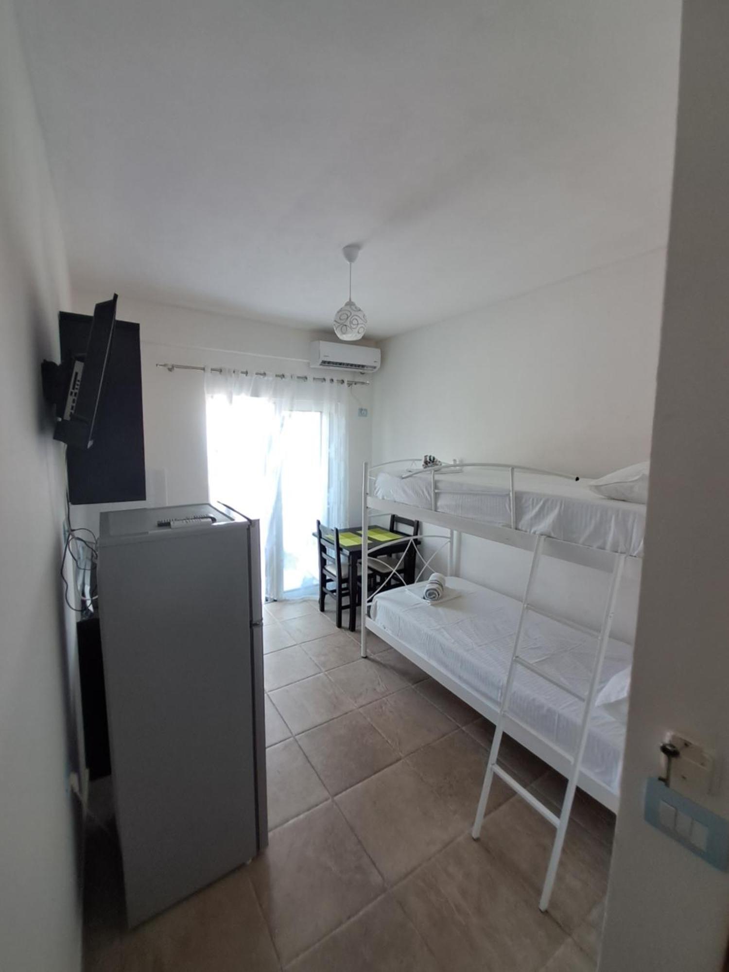 Elton Tafa guesthouse Ksamil Eksteriør billede